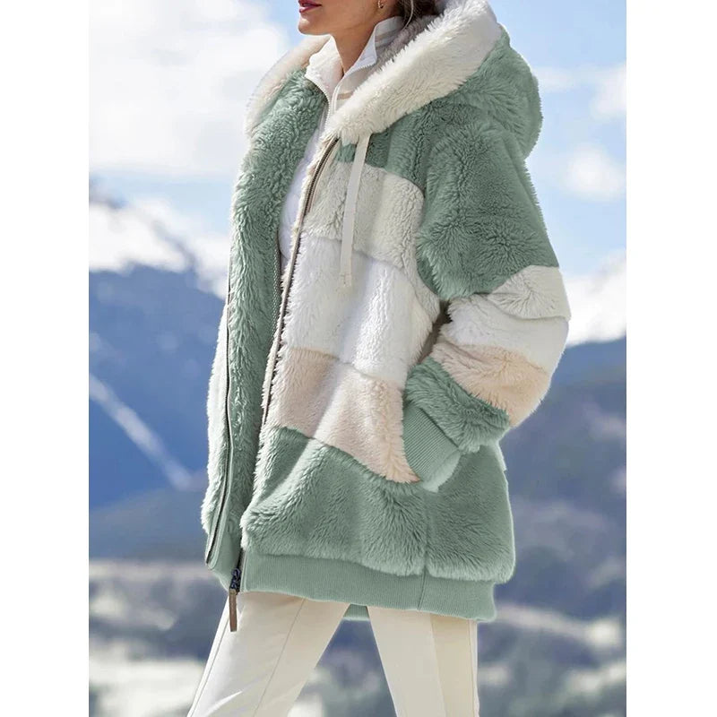 Charlotte | Premium warme Jacke mit Kapuze