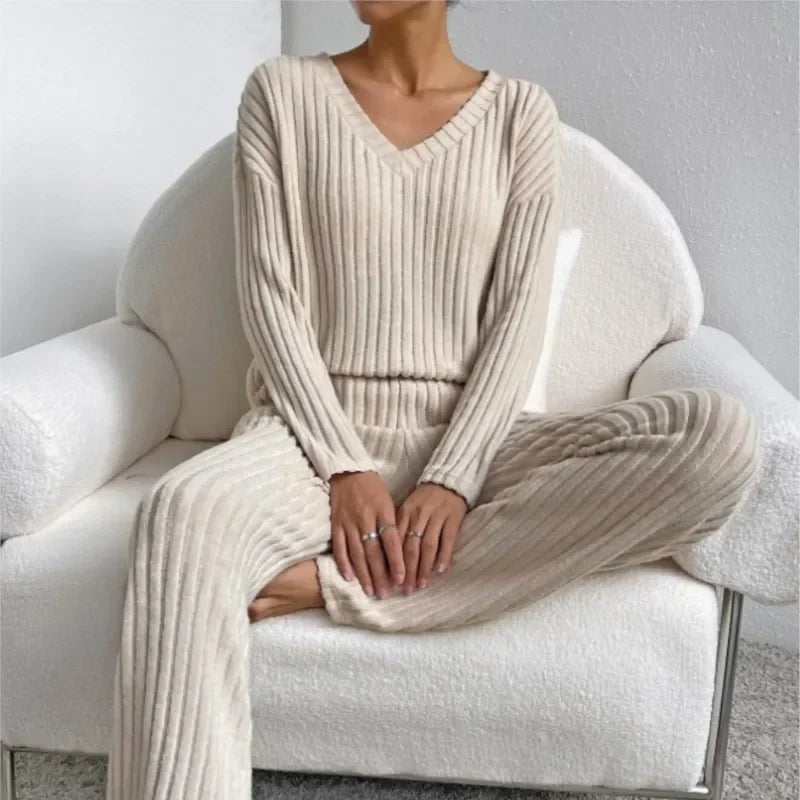 Orletta | Bequeme Lounge-Set mit V-Ausschnitt