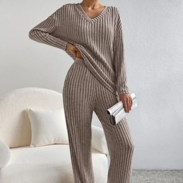 Orletta | Bequeme Lounge-Set mit V-Ausschnitt