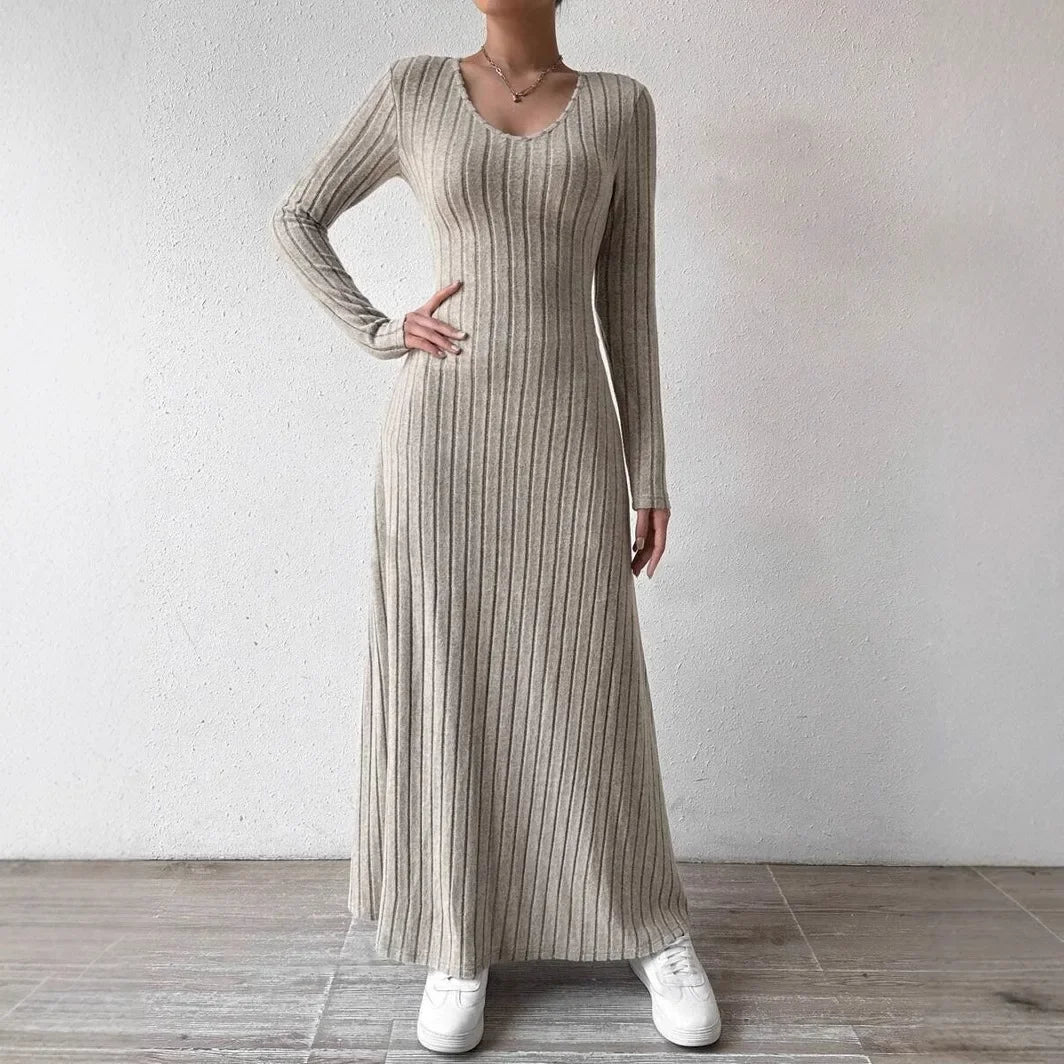 Isla | Stilvolles Strickkleid mit langen Ärmeln