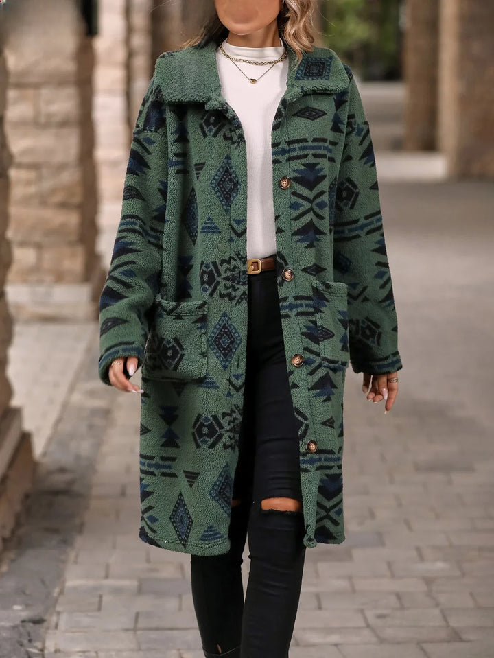 Juliette | Lange Plüschjacke mit einfacher Knopfleiste und Print