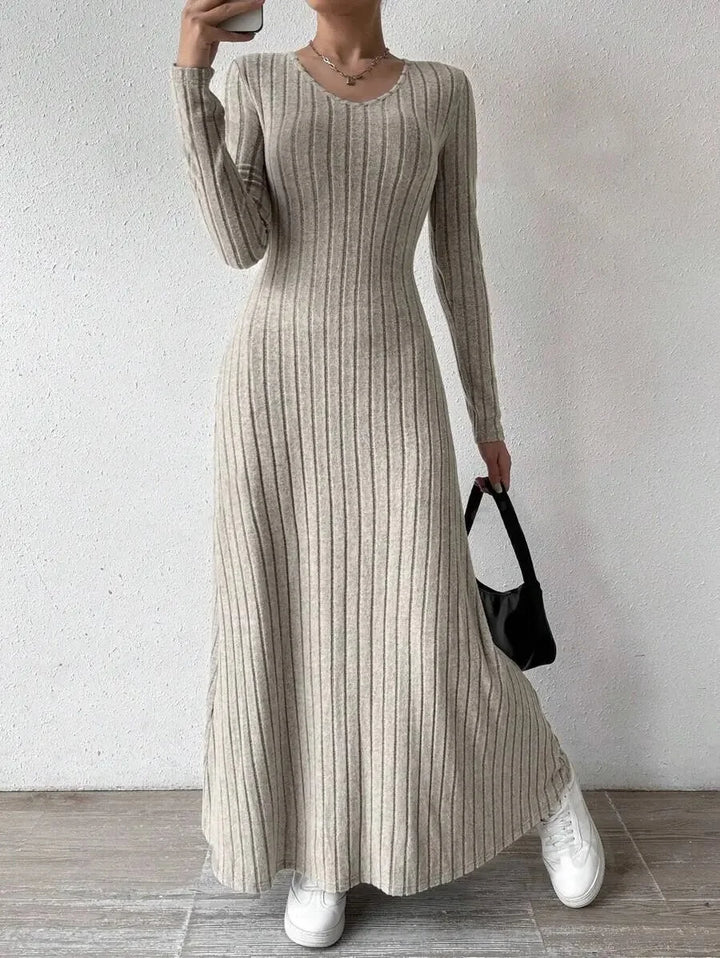 Isla | Stilvolles Strickkleid mit langen Ärmeln